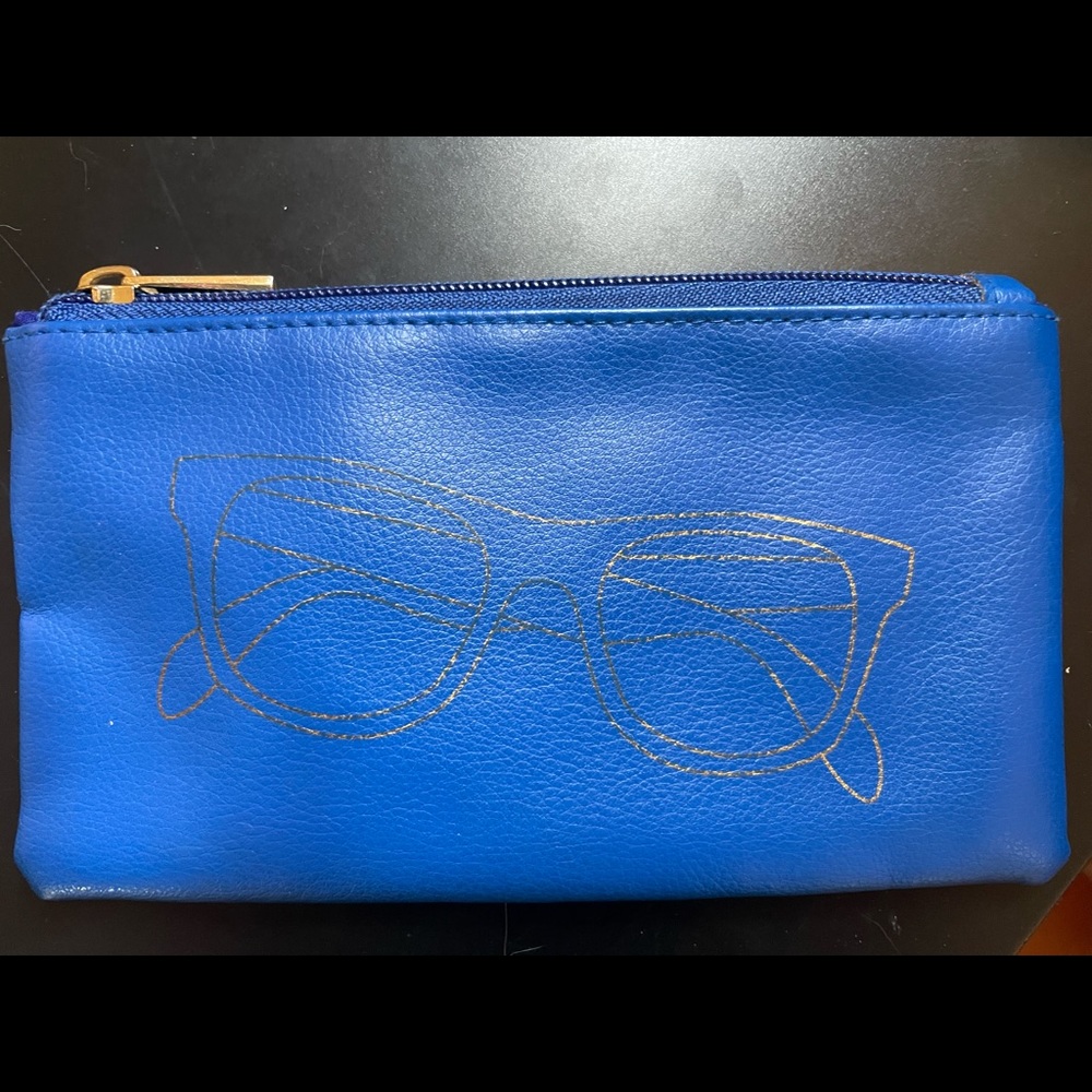 Glasses pouch